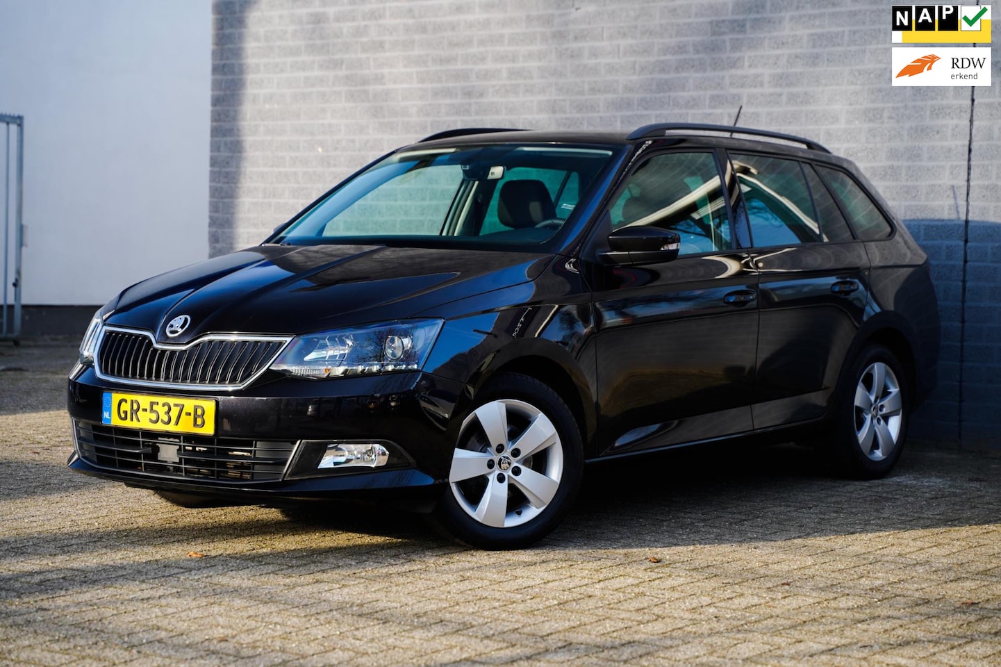 Skoda Fabia Combi - 1.2 TSI Style 1.2 TSI Style, Key-less Cruise Control NAP - AutoWereld.nl