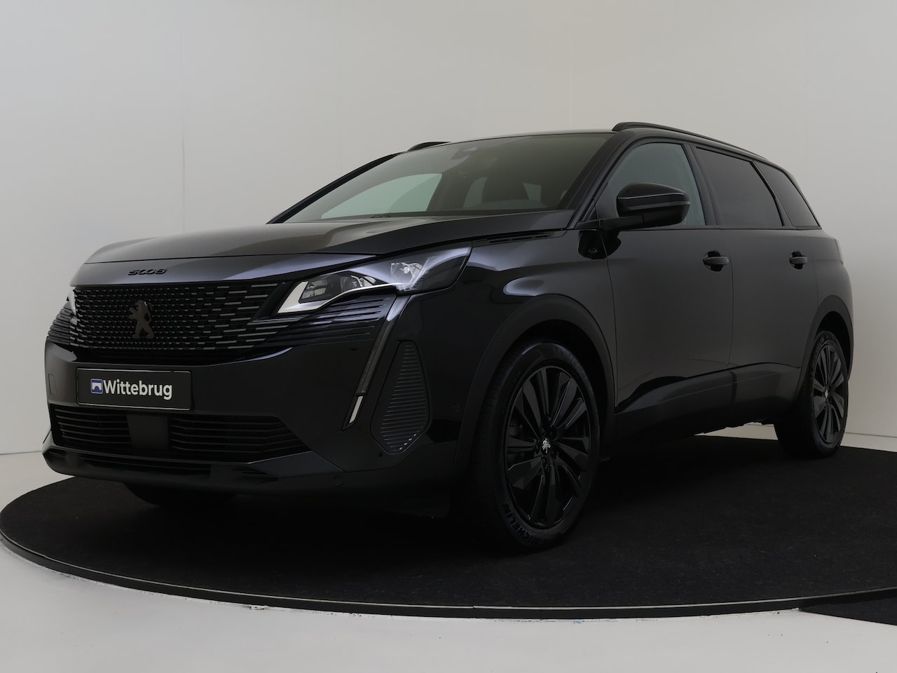 Peugeot 5008 - 1.2 PureTech 130PK GT Automaat | Black Pack | Navigatie | Elektrische Kofferklep - AutoWereld.nl