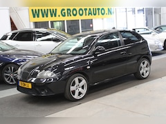 Seat Ibiza - 1.6-16V Freestyle Airco, Cruise control, Stuurbekrachtiging