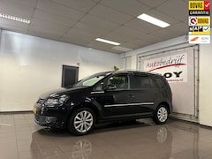 Volkswagen Touran - 1.4 TSI Highline 7p. * Automaat / 7 Persoons / Trekhaak / Xenon / NL Auto