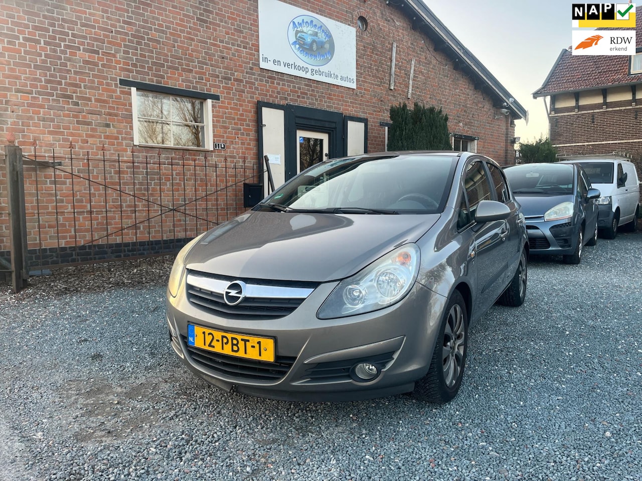 Opel Corsa - 1.4-16V '111' Edition 1.4-16V '111' Edition ( Airco + Trekhaak ) - AutoWereld.nl