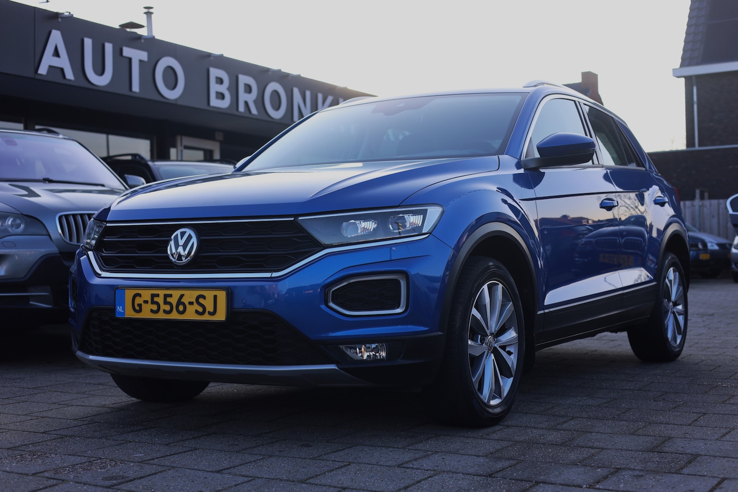 Volkswagen T-Roc - 1.0 TSI STYLE | ACC | CLIMA | CARPLAY | LED | TREKHAAK - AutoWereld.nl