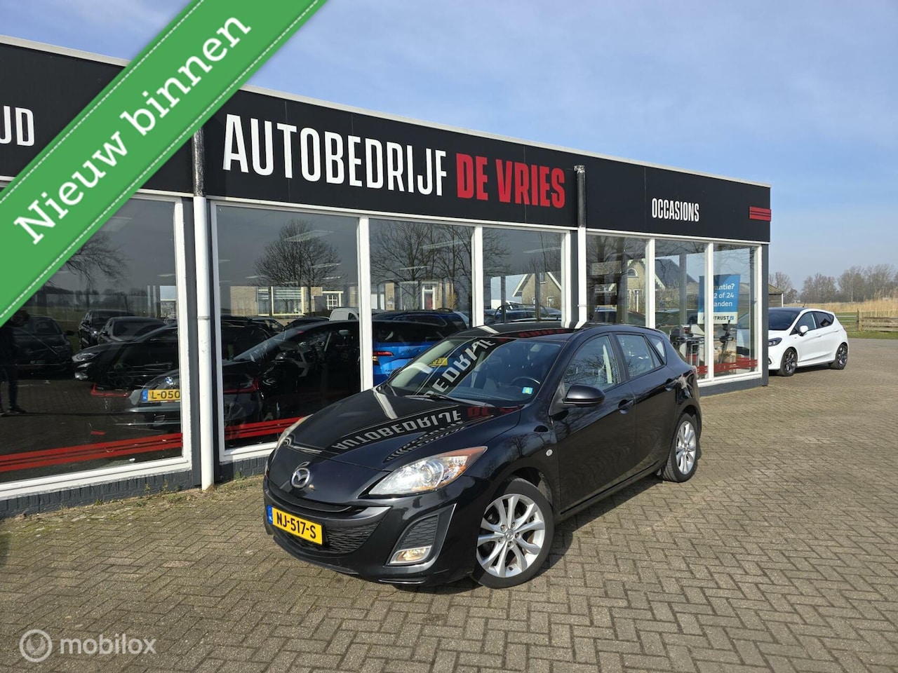 Mazda 3 - 1.6 GT-M Line 17inch/Stoelverwm/Cruise/Clima/Trekhaak - AutoWereld.nl