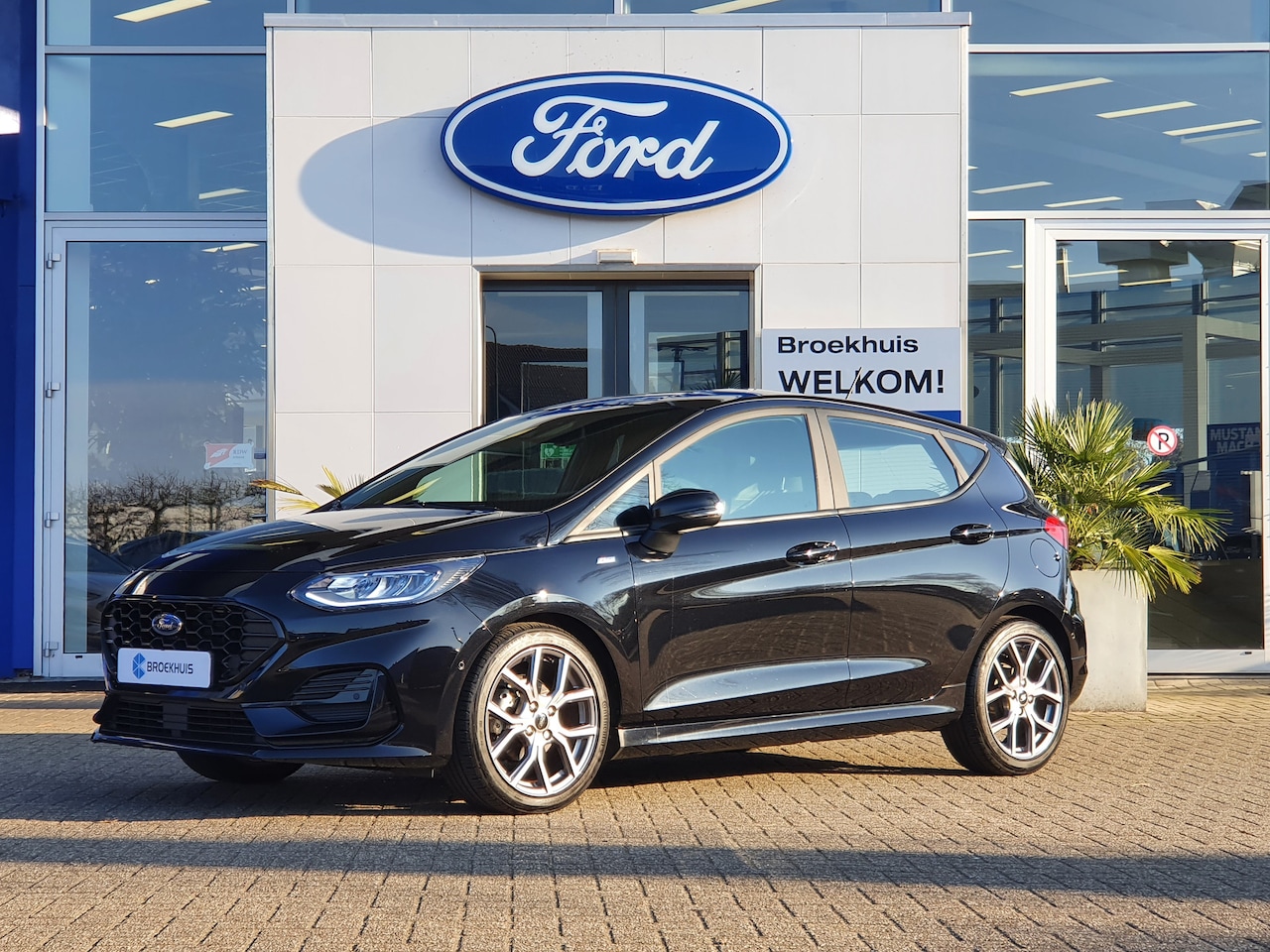 Ford Fiesta - 1.0 Hybrid ST-Line | achteruitrijcamera | lichtmetalen velgen 17" | verwarmde voorruit - AutoWereld.nl