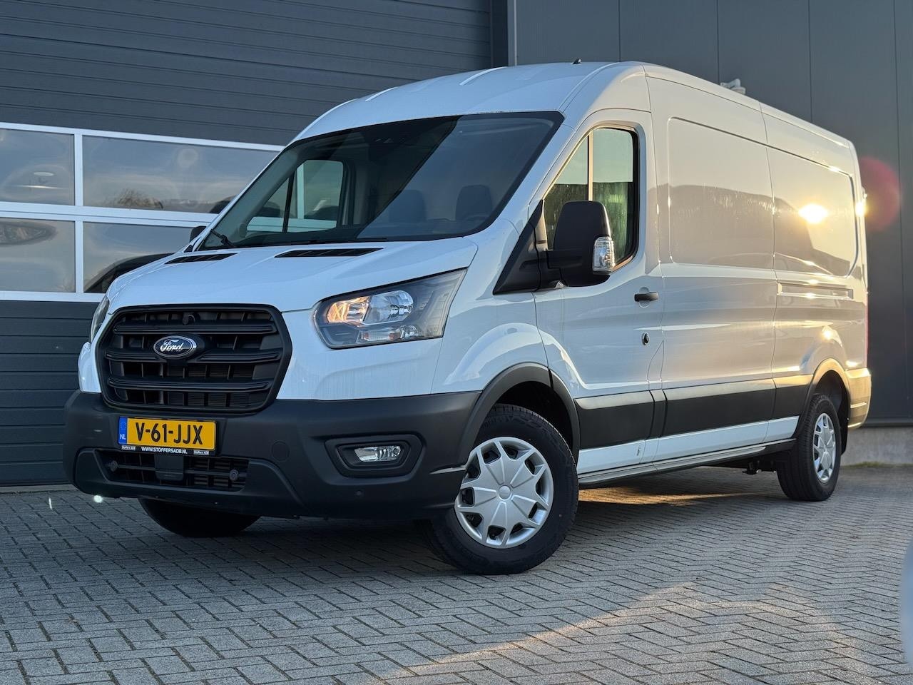 Ford Transit - 350 2.0 EcoBlue 130pk L3H2 Trend 2X NIEUW! | Camera | Cruise | DAB | Bluetooth | Laadruimp - AutoWereld.nl