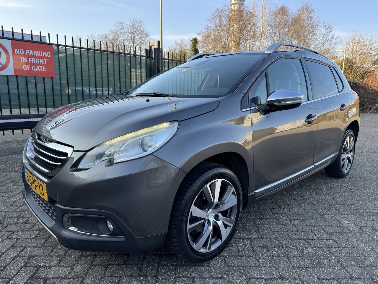 Peugeot 2008 - 1.6 VTi Féline Pano/Clima/Cruise/Leer/Navi - AutoWereld.nl