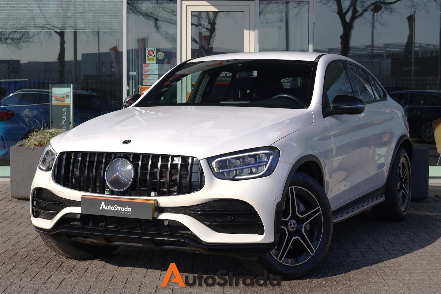 Mercedes-Benz GLC-klasse Coupé - 200 AMG-Line 197pk 4MATIC 9G-TRONIC | Camera | Trekhaak | Navi | Carplay - AutoWereld.nl