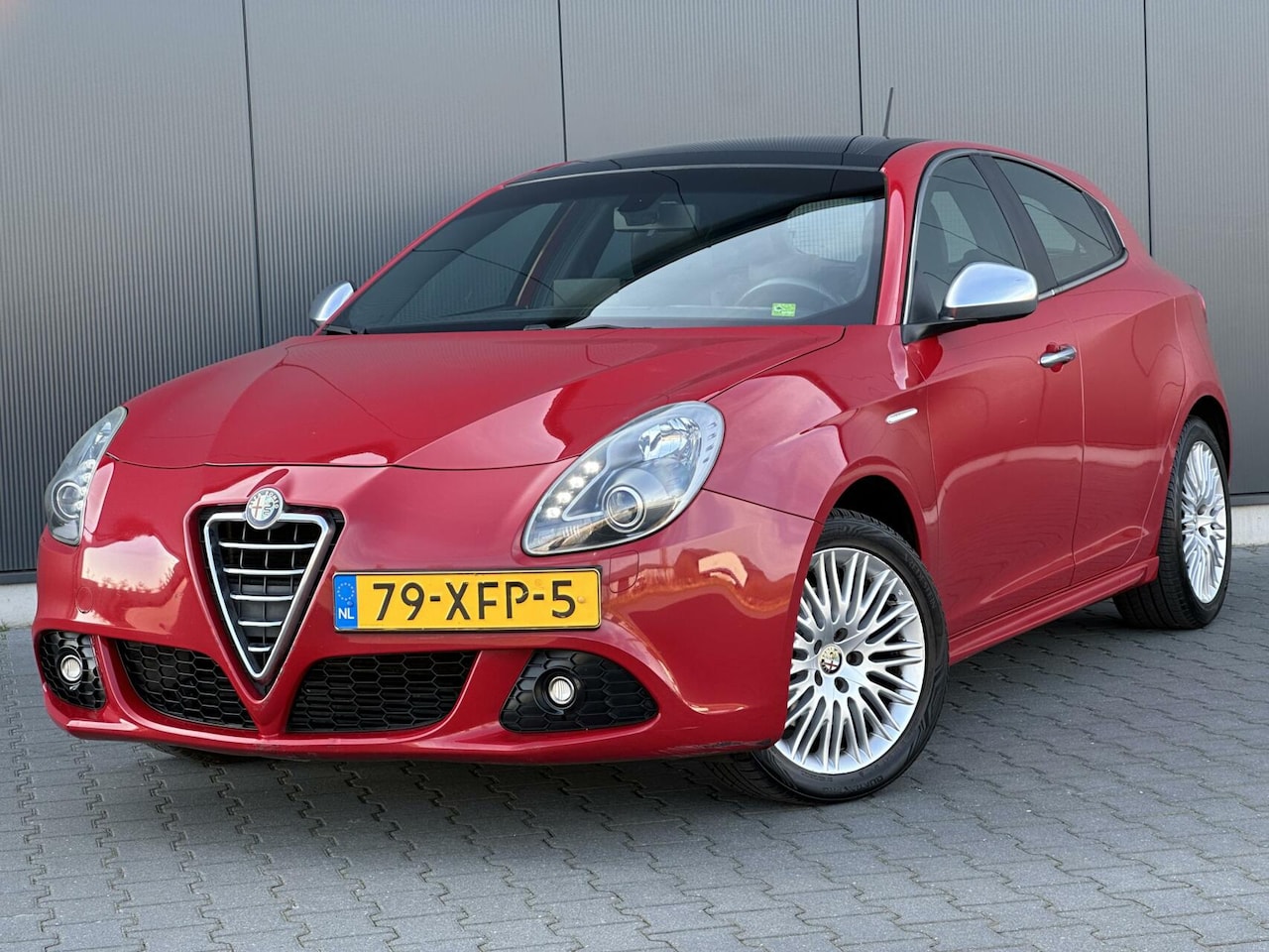 Alfa Romeo Giulietta - 1.4 T Distinctive Automaat - Pano - Xenon - Leder - AutoWereld.nl