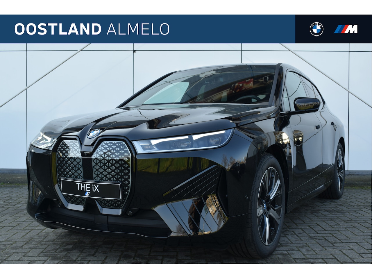 BMW iX - xDrive50 High Executive Sport / Panoramadak Sky Lounge / Trekhaak / Laserlight / Soft-Clos - AutoWereld.nl