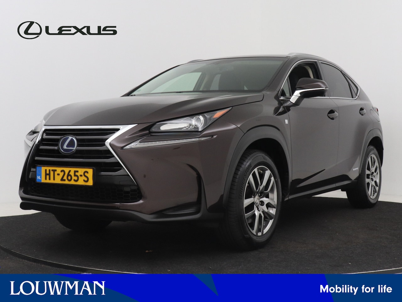 Lexus NX - 300h AWD 25th Edition | Trekhaak afneembaar | Adaptive Cruise Control | Leer | Draadloze t - AutoWereld.nl