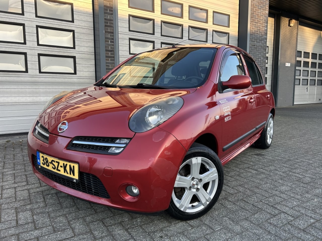 Nissan Micra - 1.6 160SR Clima 110PK Uniek! Rijdt top! - AutoWereld.nl