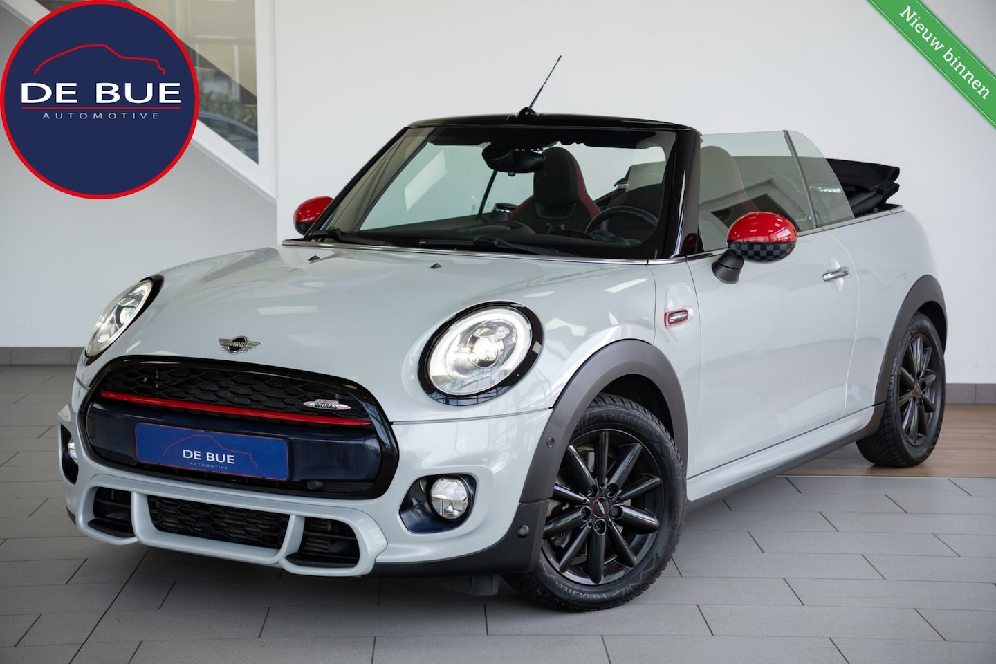 MINI Cabrio - 1.5 Cooper Cabrio JCW John Cooper Works 2e Eig Black Pack LED Stoelverwarming Dealer Onder - AutoWereld.nl