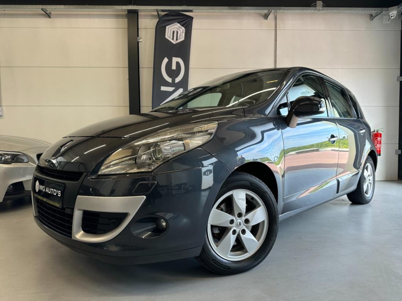 Renault Scénic - 2.0 Dynamique|Keyles|Navi|pdc|Cruis|1eEigenr - AutoWereld.nl