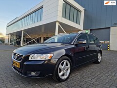 Volvo V50 - 1.6 D2 S/S R-Design Pro NAVI LEDER PSENSOR CRUISE TREKHAAK 2 X SLEUTELS