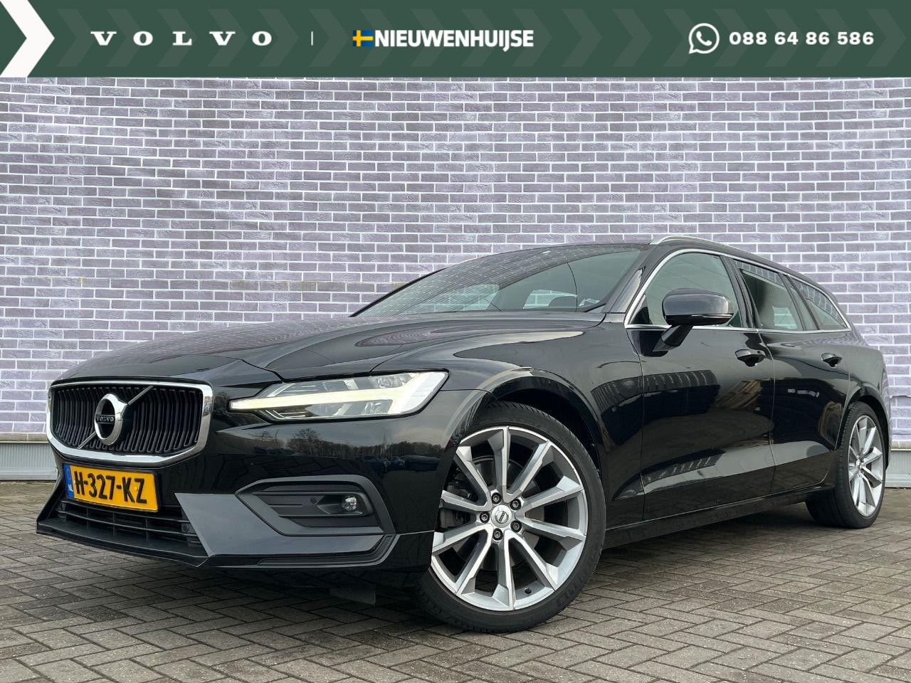 Volvo V60 - 2.0 T4 Momentum Pro | Panorama dak | Trekhaak | Adaptieve cruise control | Stoel/stuur ver - AutoWereld.nl