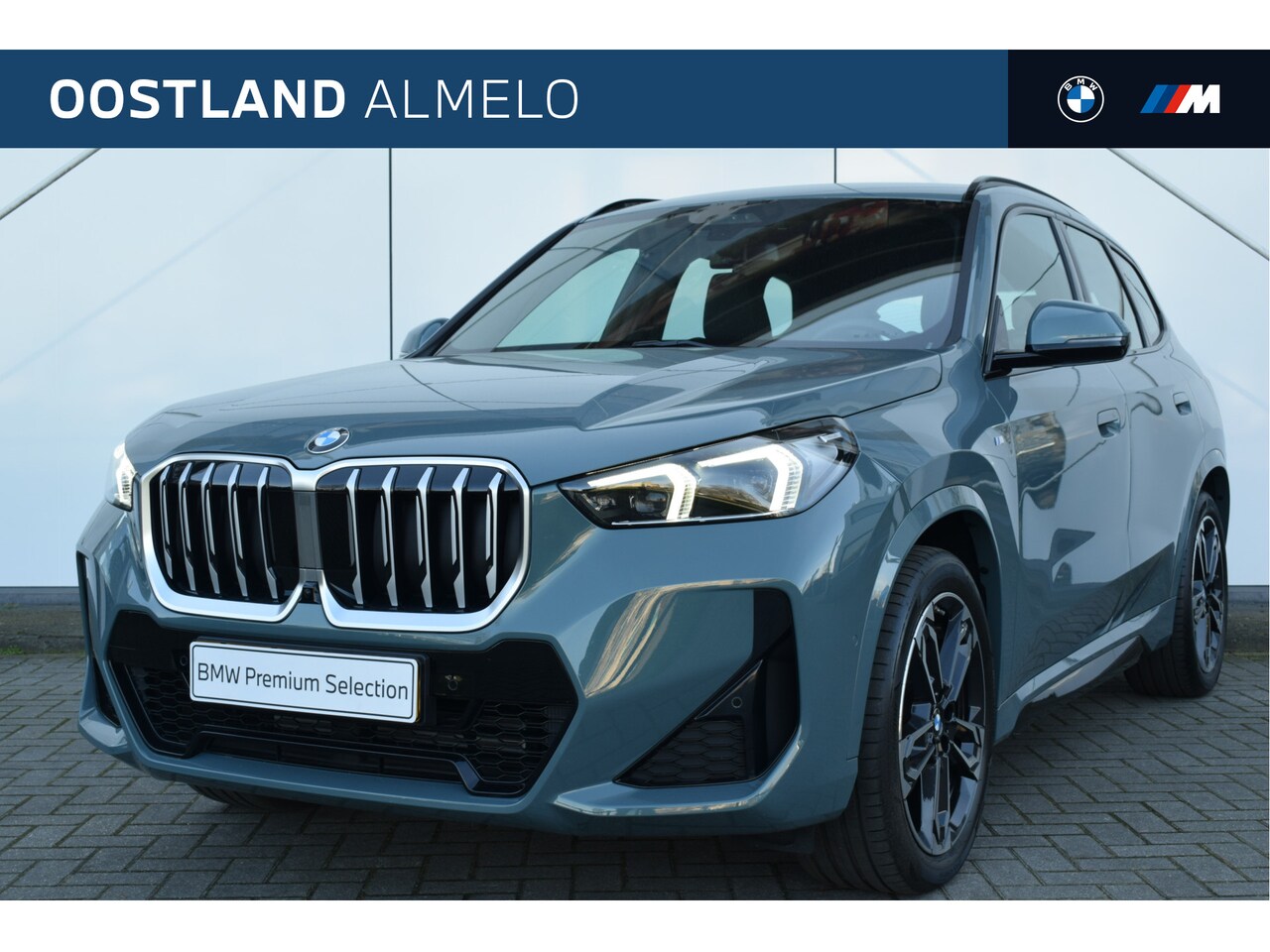 BMW X1 - sDrive20i High Executive M Sport Automaat / Trekhaak / Sportstoelen / Adaptieve LED / Adap - AutoWereld.nl