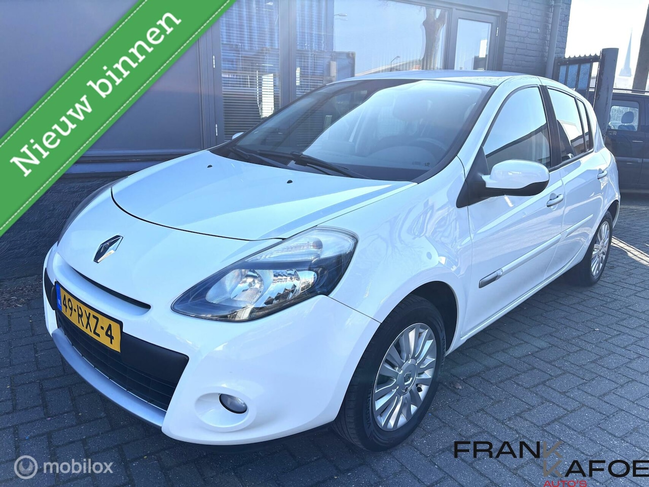 Renault Clio - 1.2 Collection Airco Navi Bl.Tooth Cruise 15"LM PDC Privacy glas - AutoWereld.nl