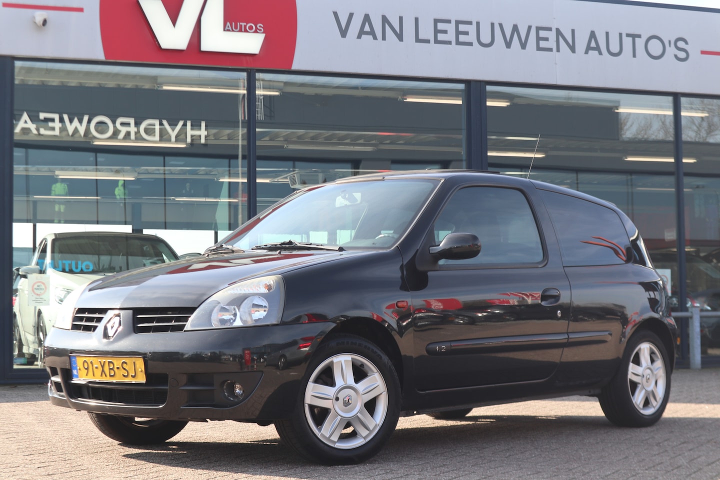 Renault Clio - 1.2-16V Campus | Airco | Radio CD | APK 19-12-2025 - AutoWereld.nl