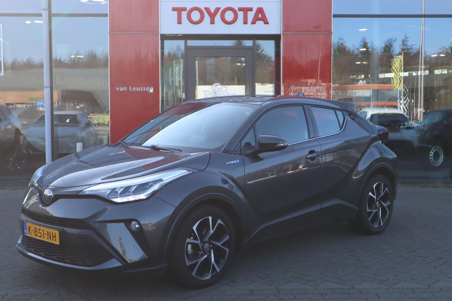 Toyota C-HR - 1.8 HYBRID DYNAMIC APPLE/ANDROID NAVI PARK-SENSOREN KEYLESS 18"LM-VELGEN NL-AUTO - AutoWereld.nl