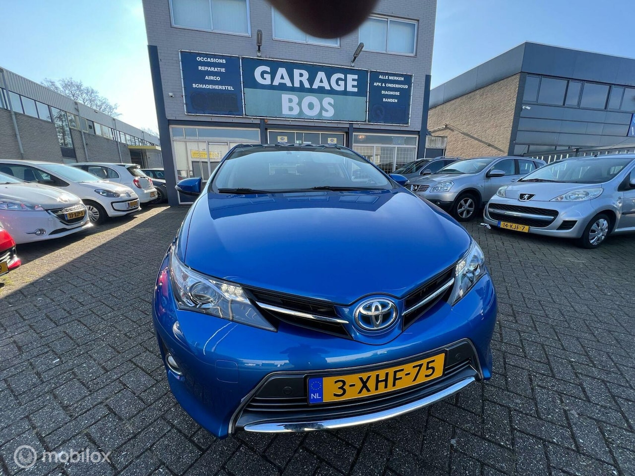 Toyota Auris - 1.8 Hybrid Executive/ Led / Navigatie/Top staat - AutoWereld.nl