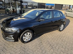 Volkswagen Polo - 1.0 MPI Comfortline 5 drs, weinig km, net beurt gehad, alles elektrisch. goed onderhouden