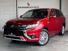 Mitsubishi Outlander - 2.4 PHEV Intense | Trekhaak | 18" LMV | Carplay | Camera | Navi | All-in rijklaarprijs