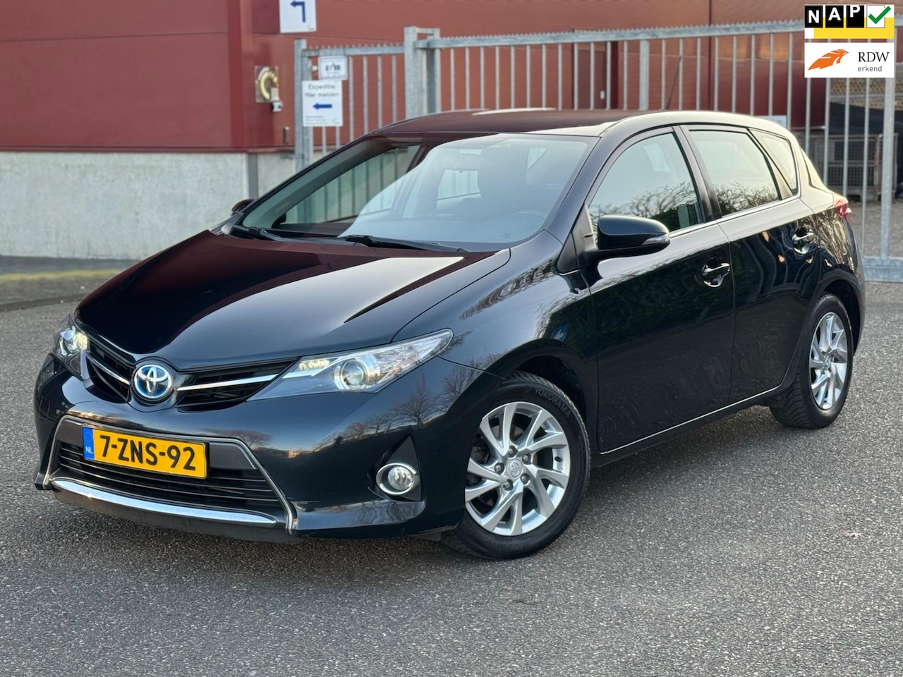 Toyota Auris - 1.8 Hybrid Aspiration 1.8 Hybrid Aspiration - AutoWereld.nl