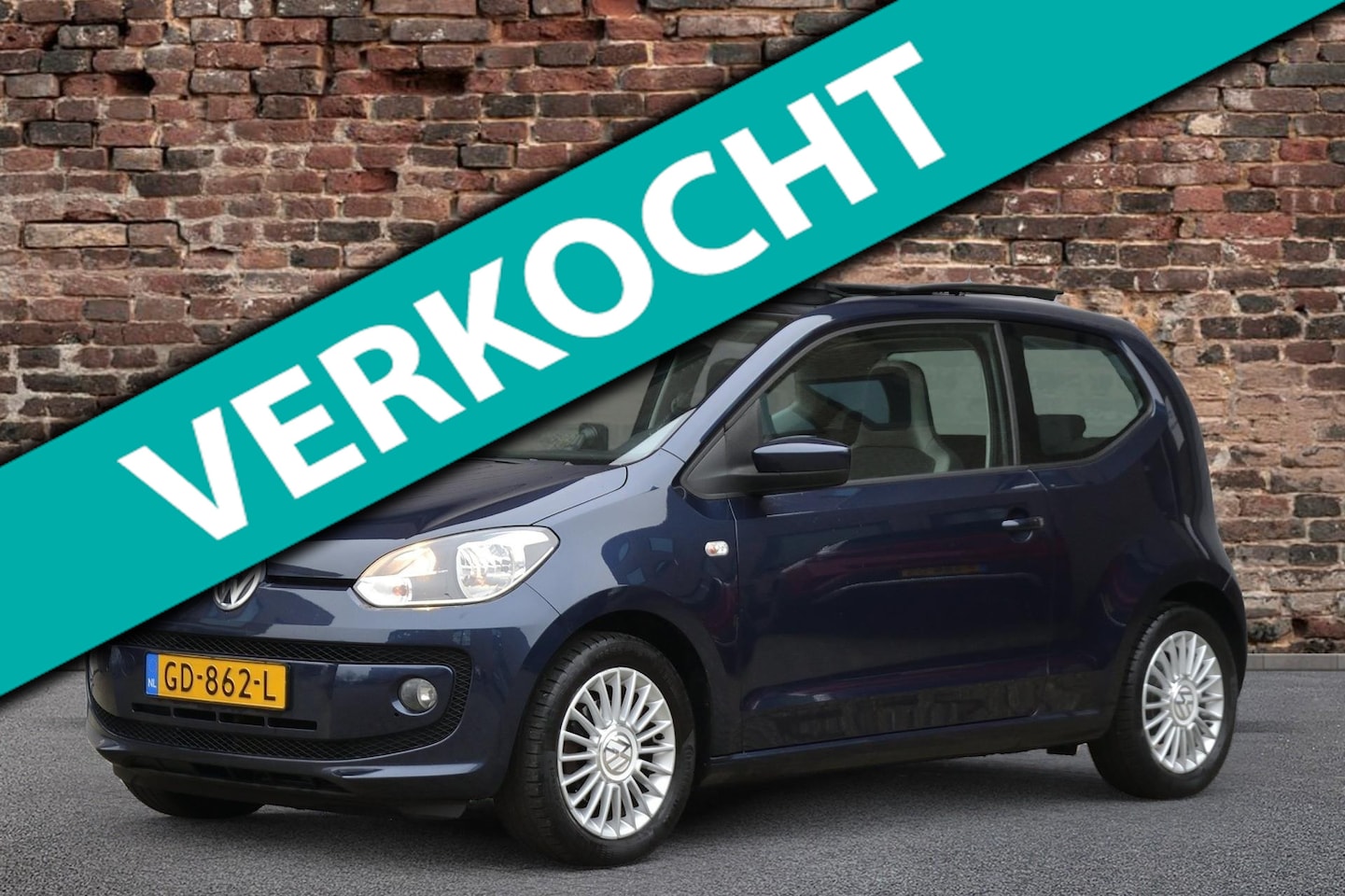 Volkswagen Up! - 1.0 high up! BlueMotion| Cruise | Stoelverwarming | Kantel/Schuif Dak| Navigatie - AutoWereld.nl