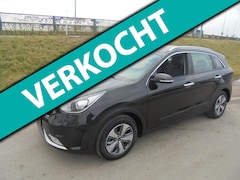 Kia Niro - Niro 1.6 gdi Hybrid Dynamic Line airco ecc navigatie camera 36.000km