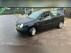 Volkswagen Polo - 1.4-16V Highline 5DRS LM Velgen Cruise