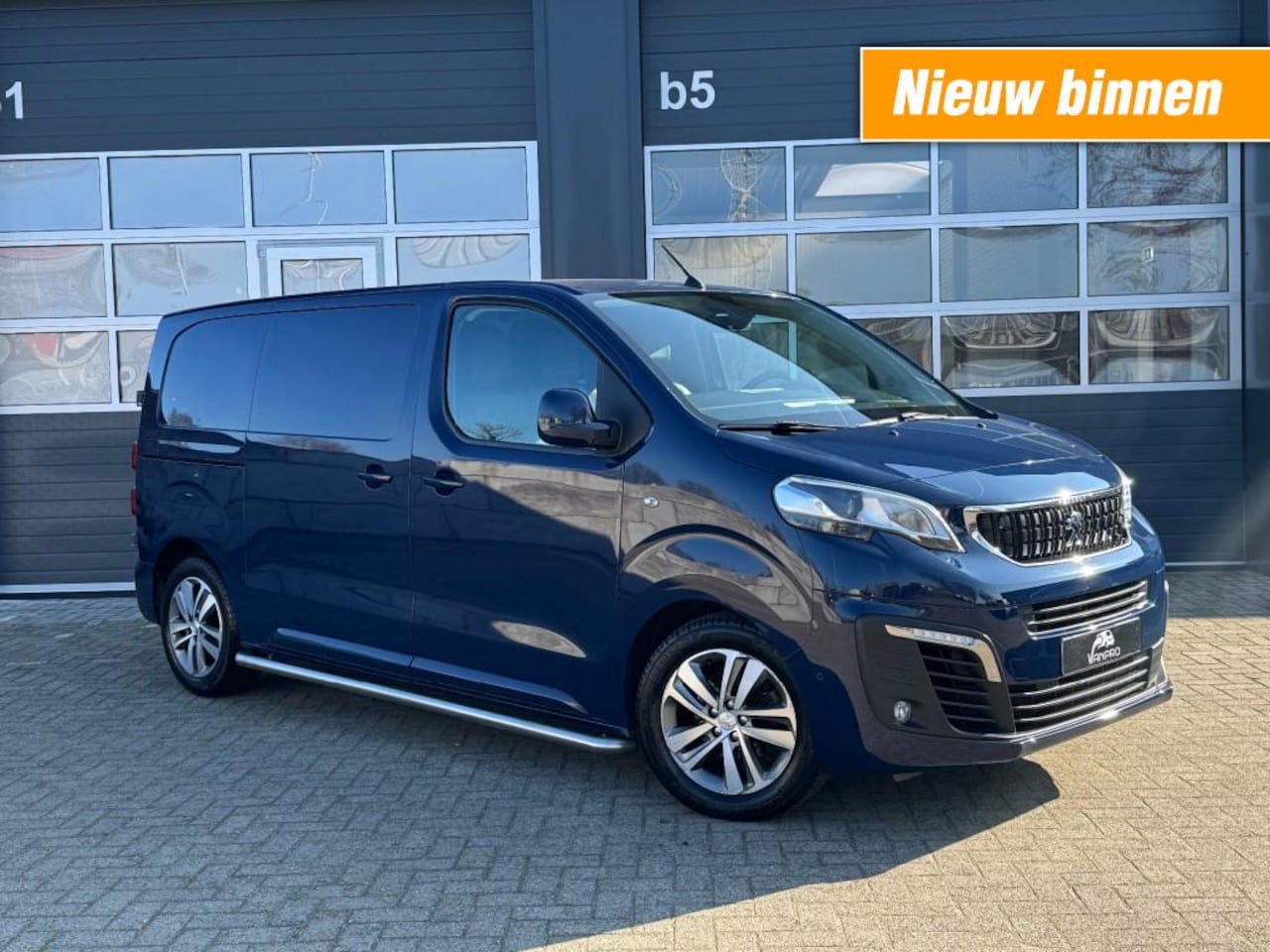 Peugeot Expert - 226S 1.6 HDi 95 PK  / Clima / Trekhaak / Navi / Licht metaal - AutoWereld.nl