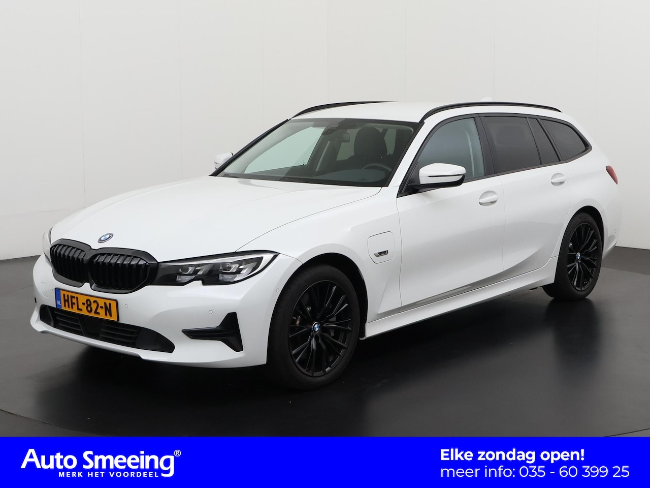 BMW 3-serie Touring - 330e Sport Line | Leder | Camera | Adaptive Cruise | Live Cockpit Prof | Zondag Open! - AutoWereld.nl