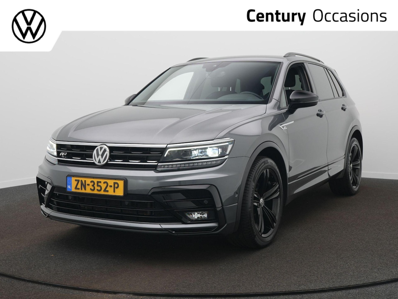 Volkswagen Tiguan - 1.5 TSI ACT Highline Business R / Elek. Trekhaak / Camera / Virtual / Adap. Cruise - AutoWereld.nl