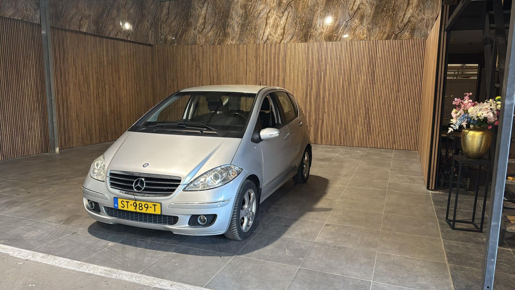 Mercedes-Benz A-klasse - 2.0 A200 5DRS AUT 125.000 DKM AUTOMAAT NW APK AIRCO ZILVER 2006 - AutoWereld.nl