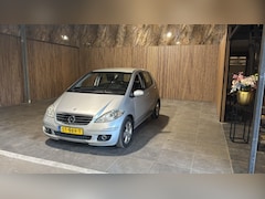 Mercedes-Benz A-klasse - 2.0 A200 5DRS AUT 125.000 DKM AUTOMAAT NW APK AIRCO ZILVER 2006