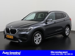 BMW X1 - xDrive25e Sport Line | Head Up | Leder | Camera | Trekhaak | Zondag Open