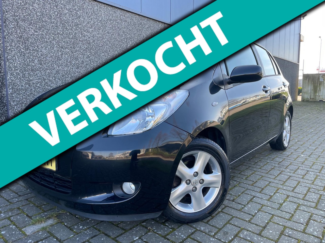 Toyota Yaris - 1.3 VVTi Luna/Nieuwe APK en beurt/Dealer onderhouden! - AutoWereld.nl