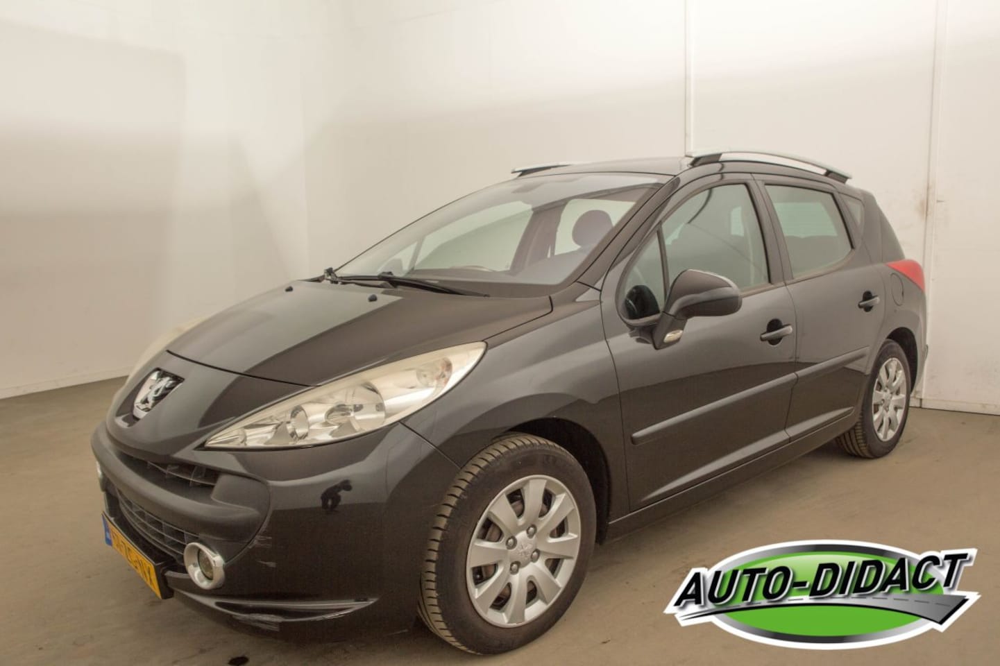 Peugeot 207 SW - 1.6 VTi XS Automaat - AutoWereld.nl