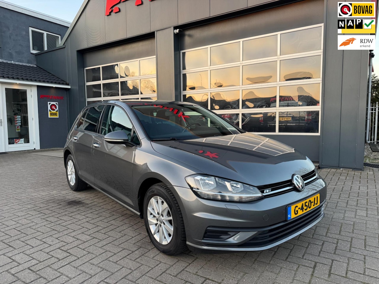 Volkswagen Golf - 1.0 TSI Comfortline . Stoelverw. / Clima / 96000 km ! . - AutoWereld.nl