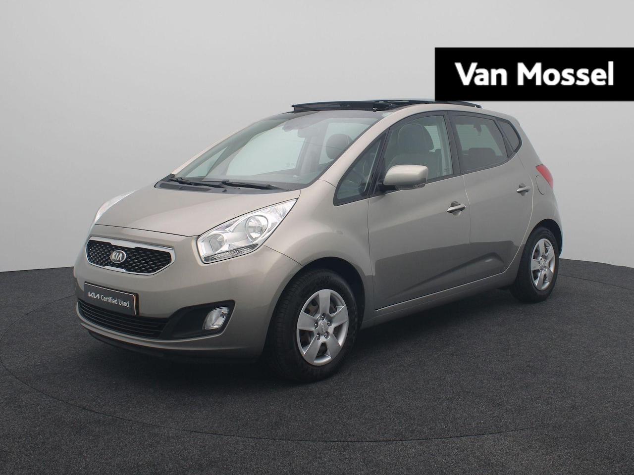 Kia Venga - 1.4 CVVT Vibe | Cruise | Navi | Panoramdak | Trekhaak | Clima | Camera - AutoWereld.nl