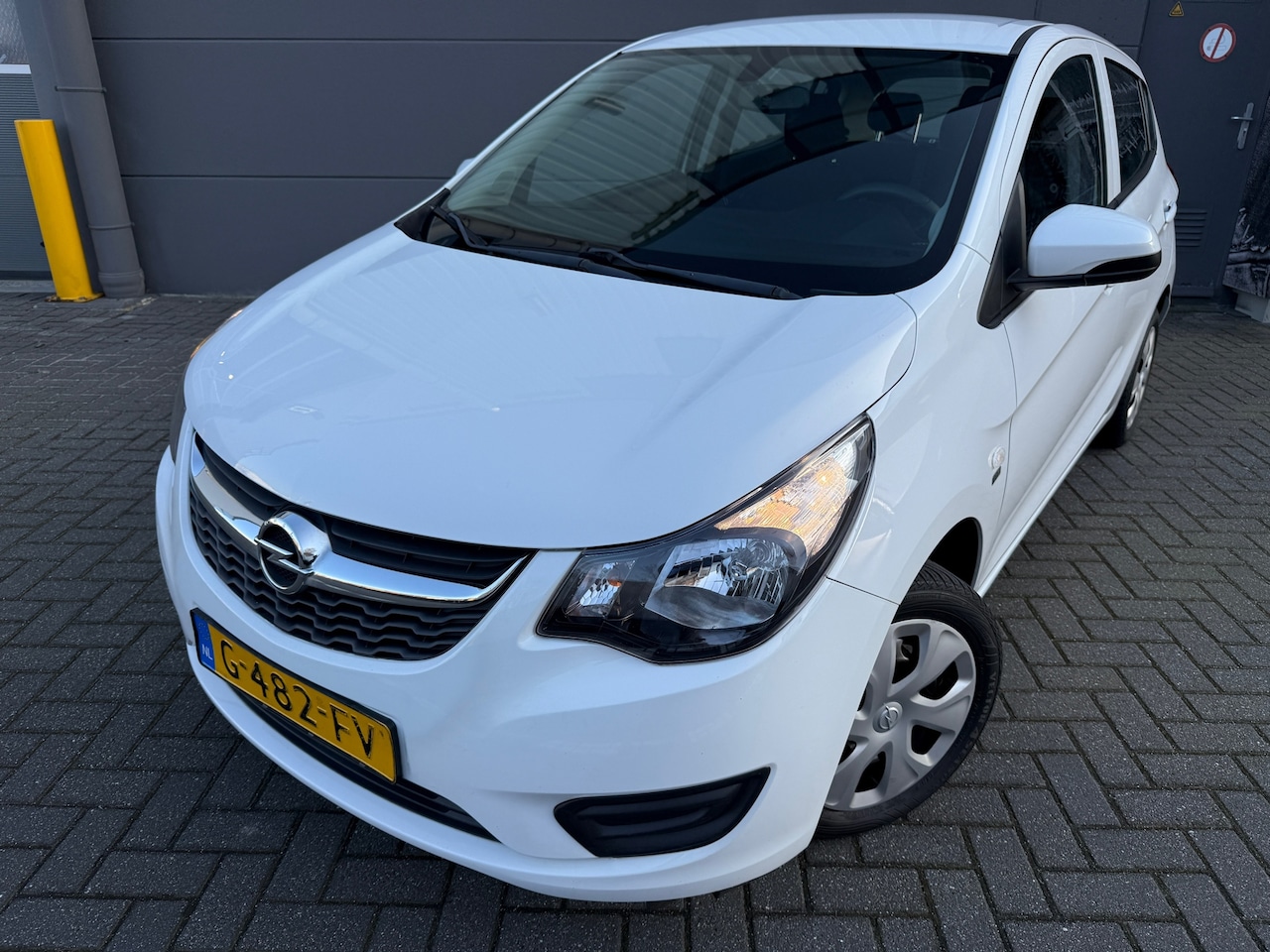 Opel Karl - 1.0 ecoFLEX 120 Jaar Edition*AIRCO*APK*NAP*CRUISE*ELKT-RAAM*Bluetooth - AutoWereld.nl