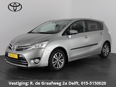 Toyota Verso - 1.8 VVT-i Dynamic Business | Dealer onderhouden | Panoramadak | Trekhaak | Parkeersensoren