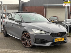 CUPRA Leon - 2.0 TSI VZ 300 PK | Panoramadak | BeatsAudio | Leder | Matrix LED | fabrieksgarantie |