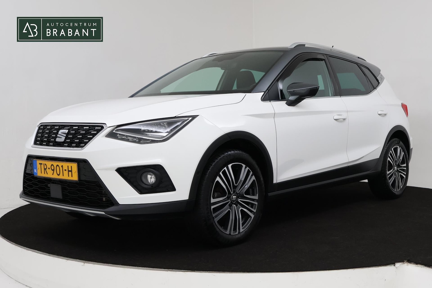 Seat Arona - 1.0 TSI Xcellence Launch Edition (PARKEERSENSOREN, ACHTERUITRIJCAMERA, CRUISE CONTROL, CAR - AutoWereld.nl