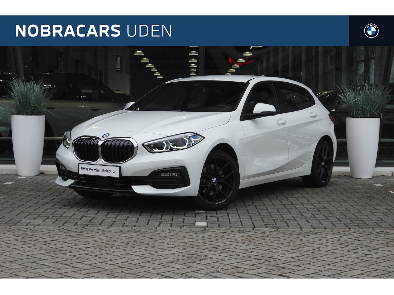 BMW 1-serie - 118i Executive Automaat / Adaptieve LED / Parking Assistant / Live Cockpit Professional / - AutoWereld.nl