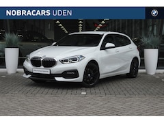 BMW 1-serie - 118i Executive Automaat / Adaptieve LED / Parking Assistant / Live Cockpit Professional /