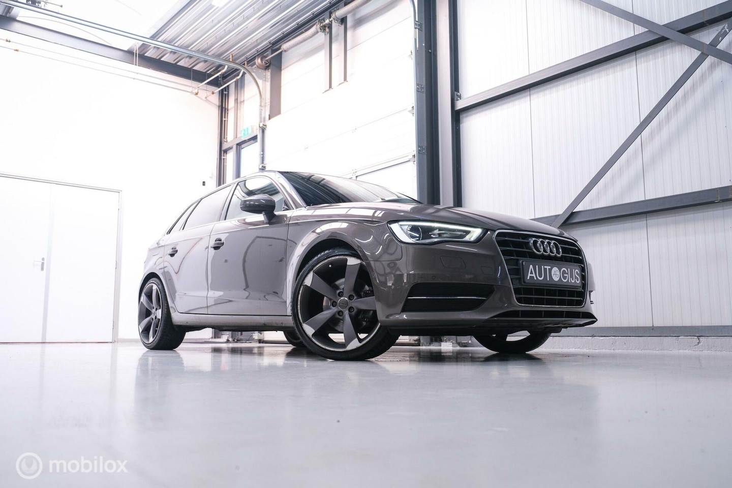 Audi A3 Sportback - 1.8 TFSI Ambiente Pro Line plus 180 pk | Led | Navigatie | automaat | 2016 | Alcantara | - AutoWereld.nl