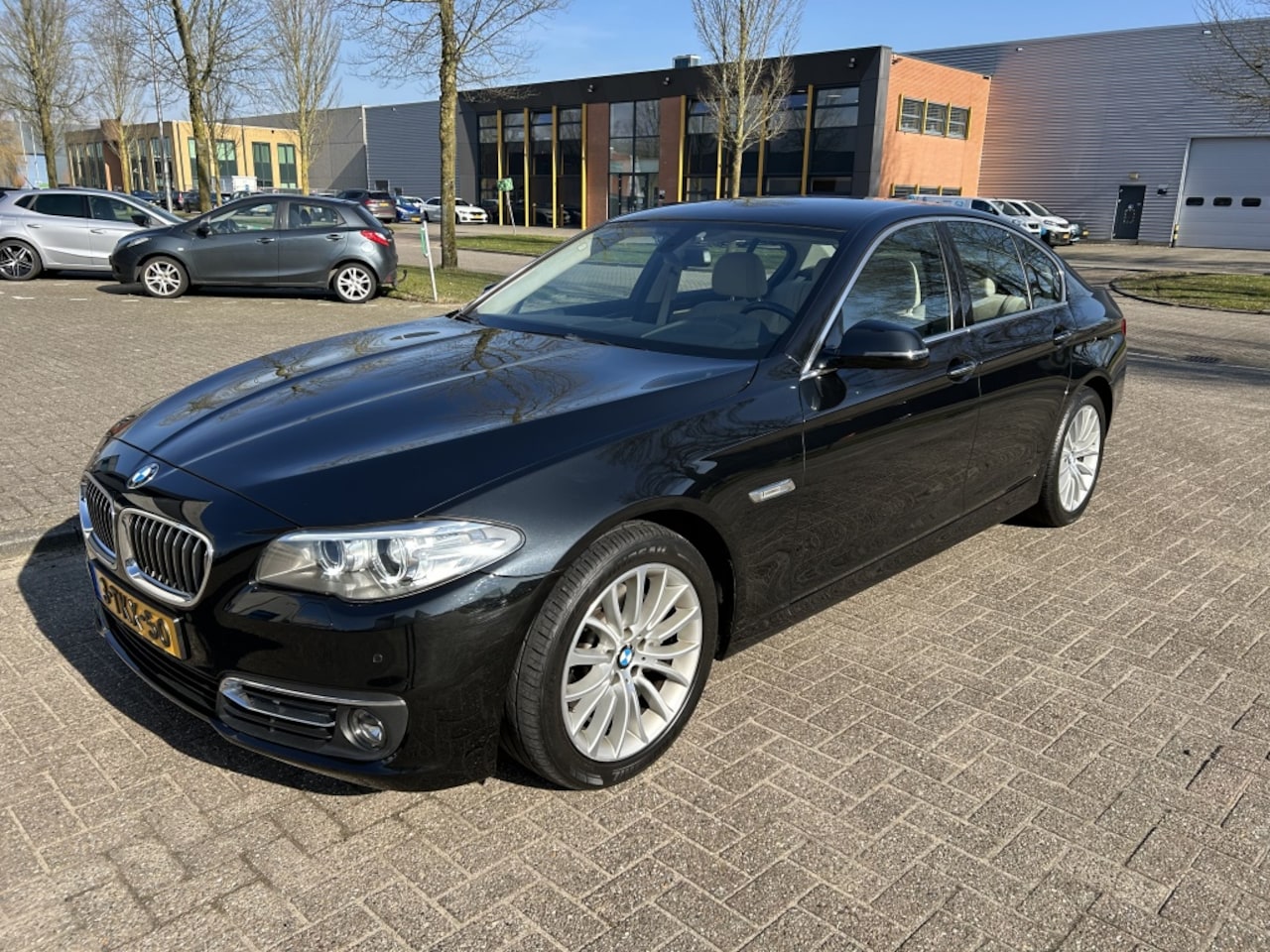 BMW 5-serie - 520i Last Min. Ed. LEER/NAVI/STOELVW/NAP! - AutoWereld.nl