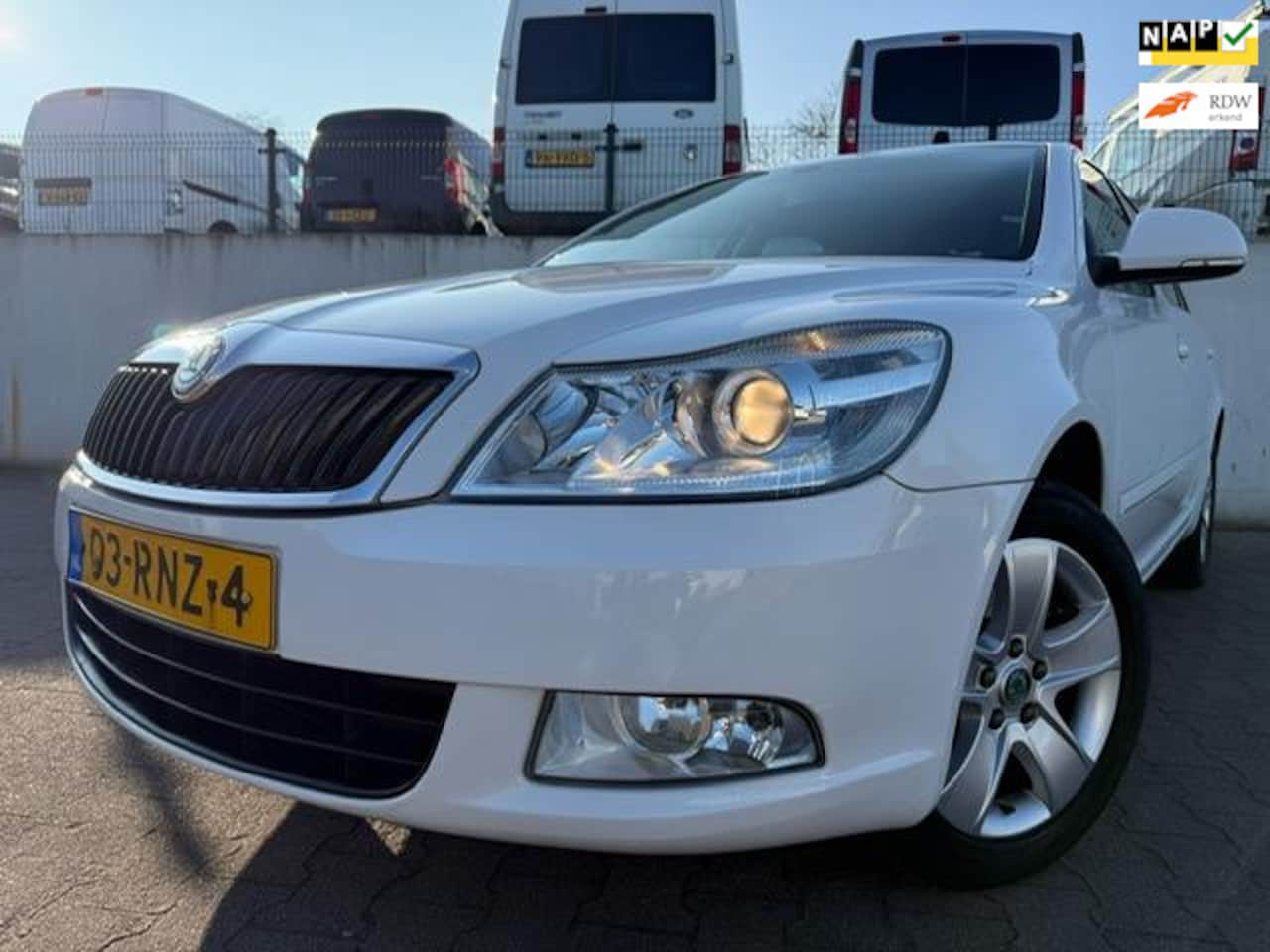 Skoda Octavia - 1.2 TSI Ambition Business Line/NAVI/CLIMA/PDC/CRUISE/NIEUWE APK AFLEVERING/ - AutoWereld.nl