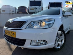 Skoda Octavia - 1.2 TSI Ambition Business Line/NAVI/CLIMA/PDC/CRUISE/NIEUWE APK AFLEVERING/